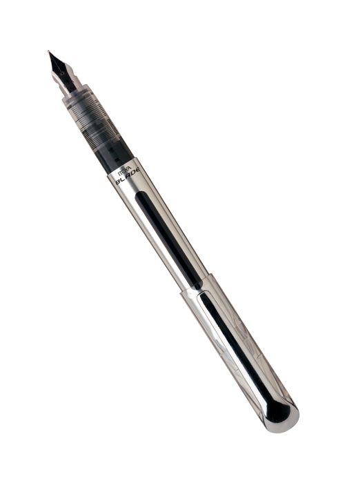 Itoya Blade Fountain Pen Black